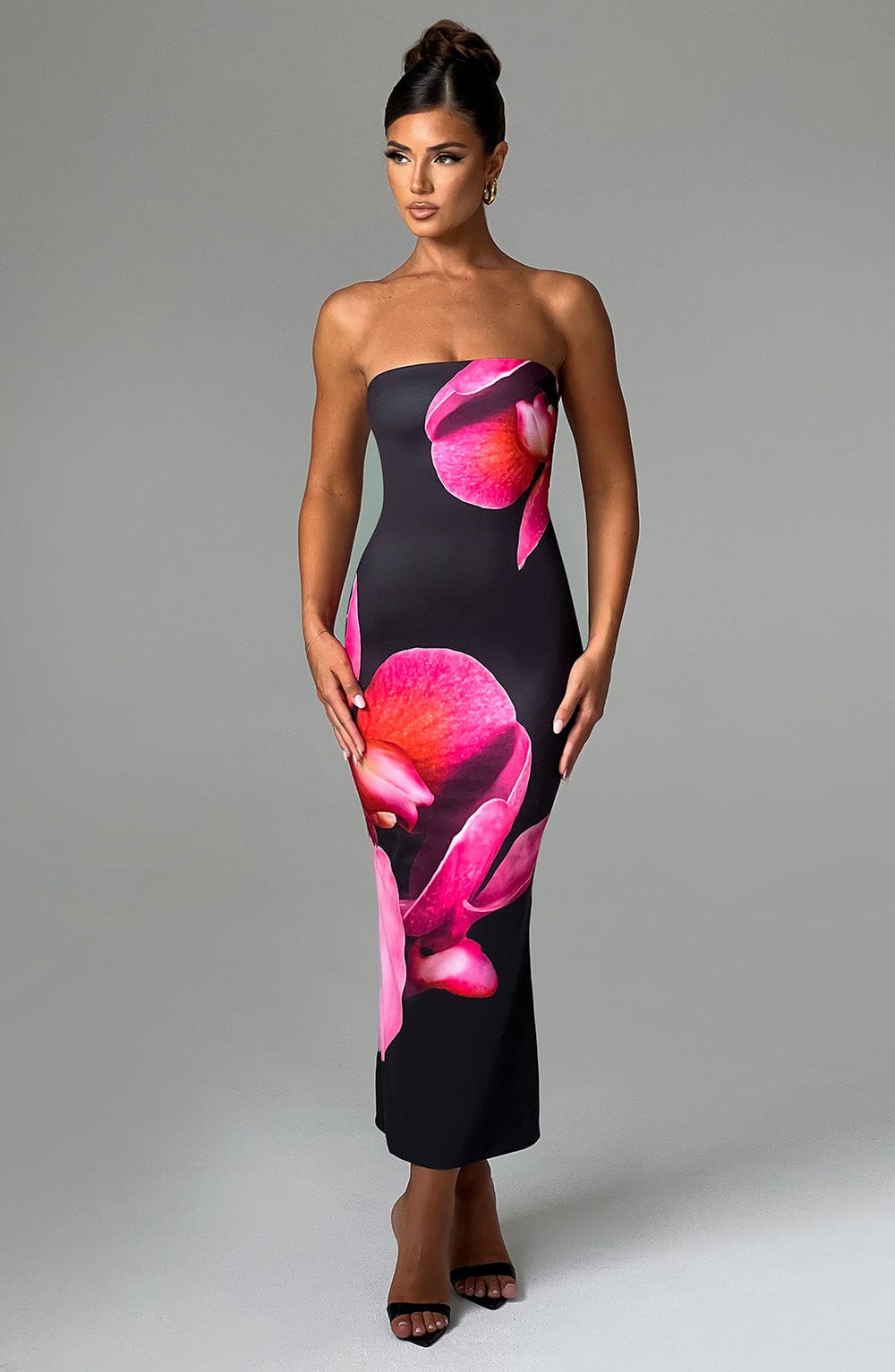 Vestido Midi Allegra - Estampado Floral Negro