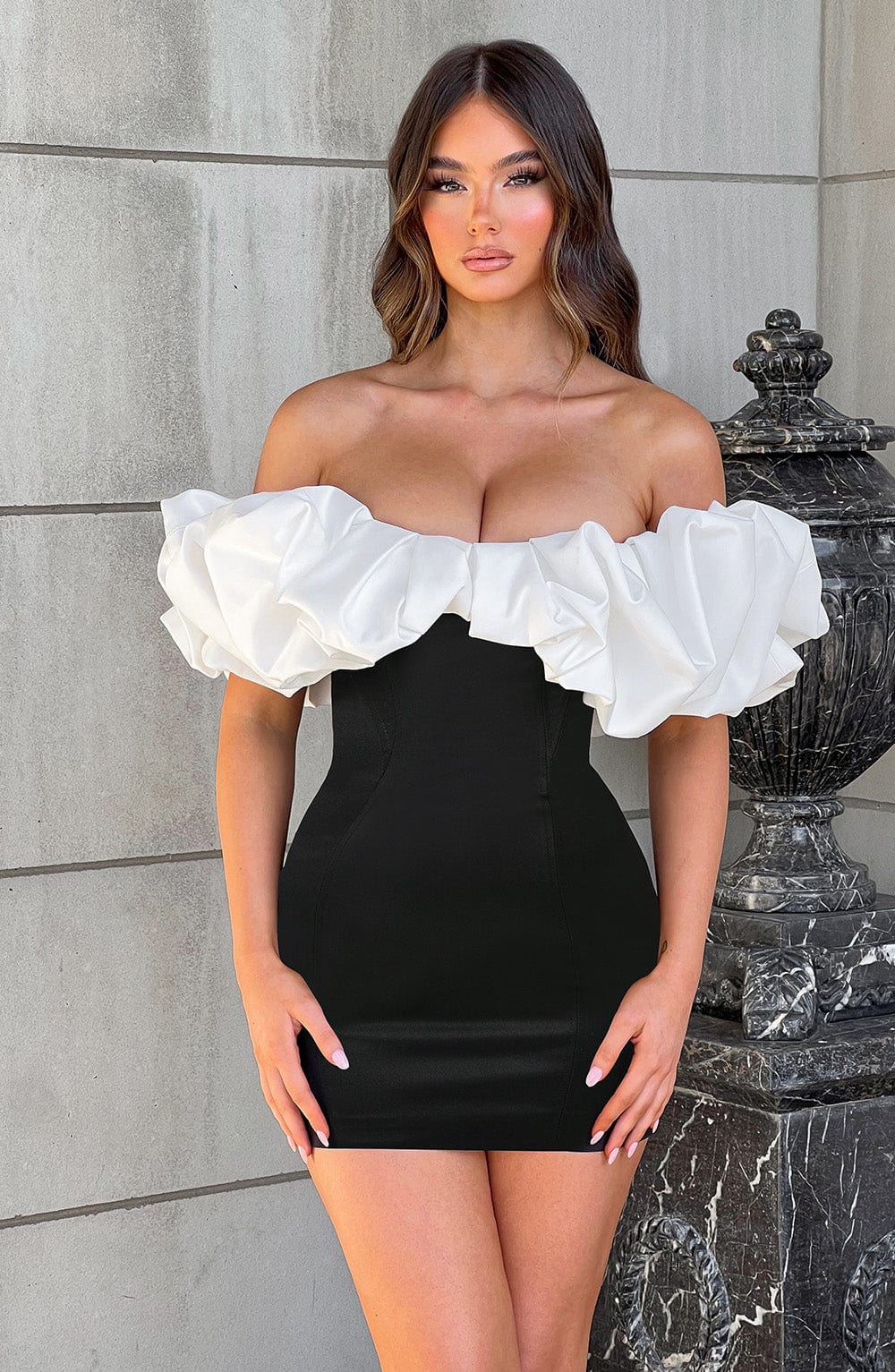 Vestido Mini Allie - Negro/Blanco