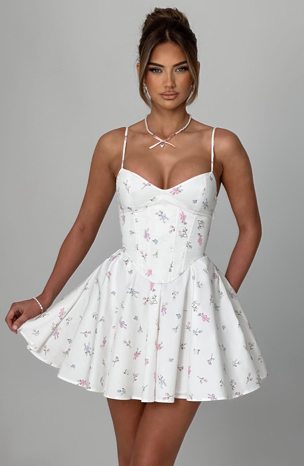 Vestido Mini Analeigh - Estampado Floral Multicolor Blanco