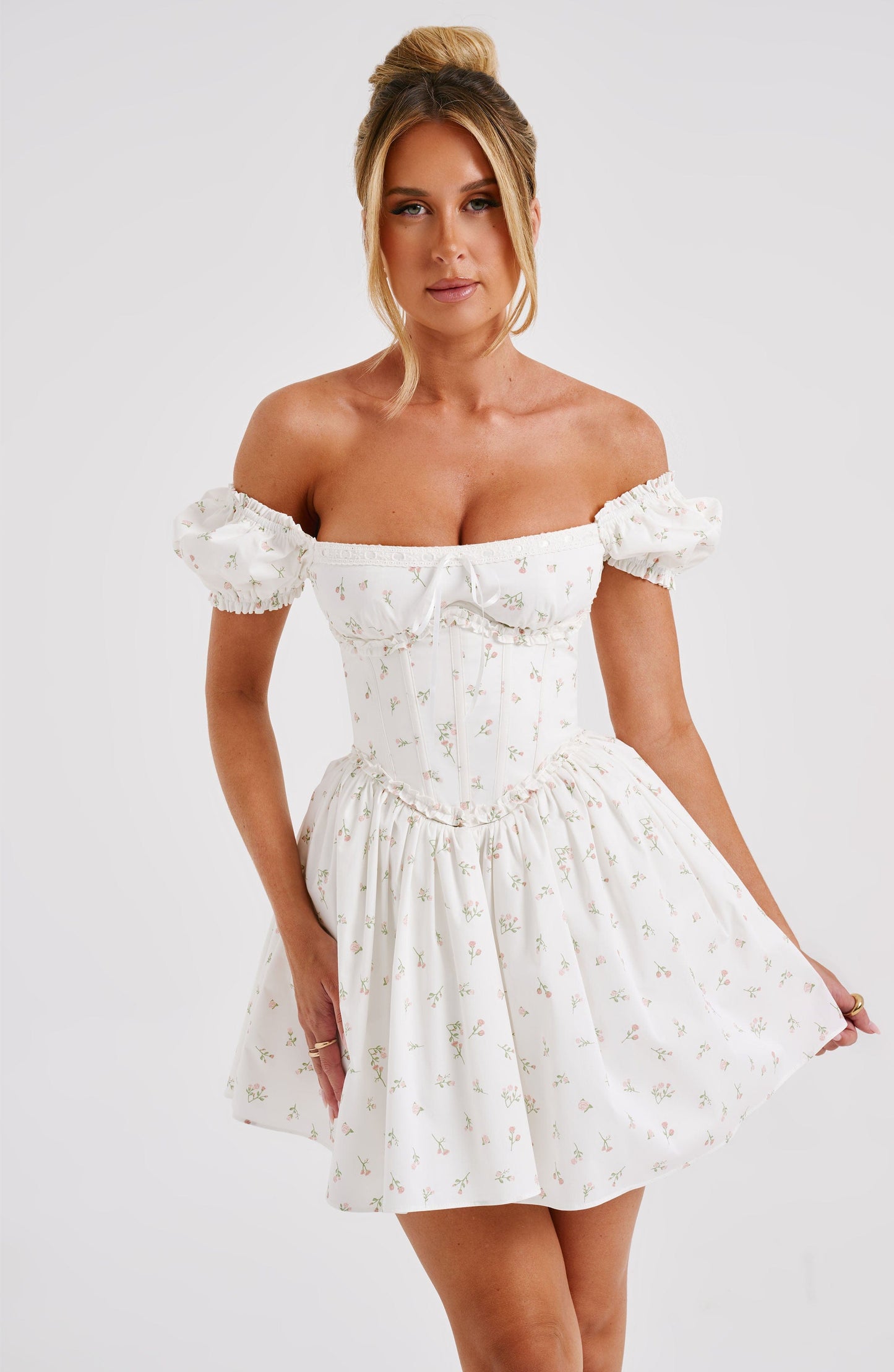 Vestido Mini Penelope - Estampado Floral en Tonos Rosa