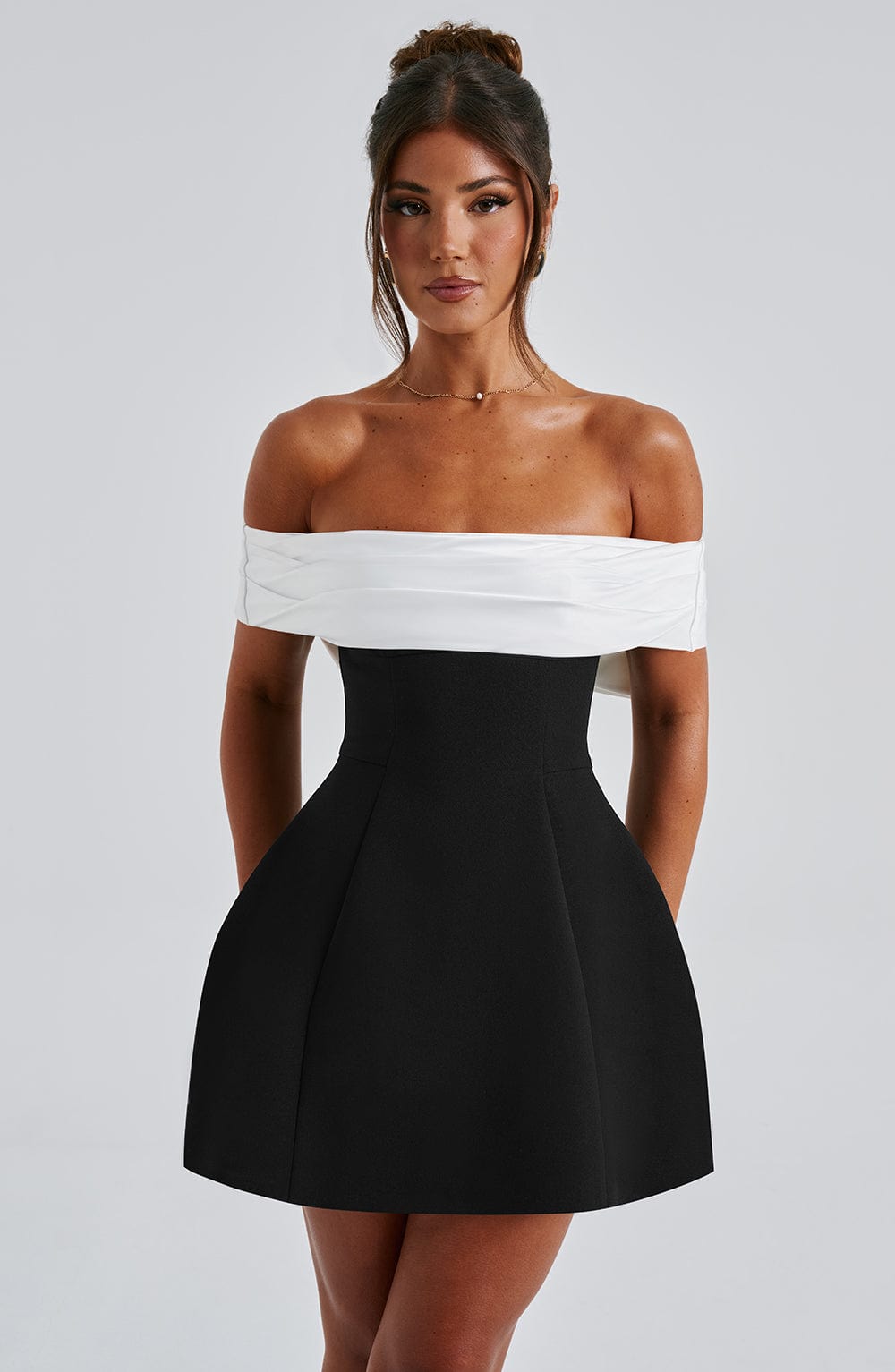 Vestido Mini Delta - Negro/Blanco